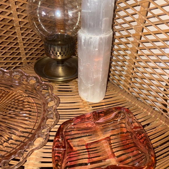 Vintage Pink Glass Ashtray and rolling plate Set - Picture 3 of 4